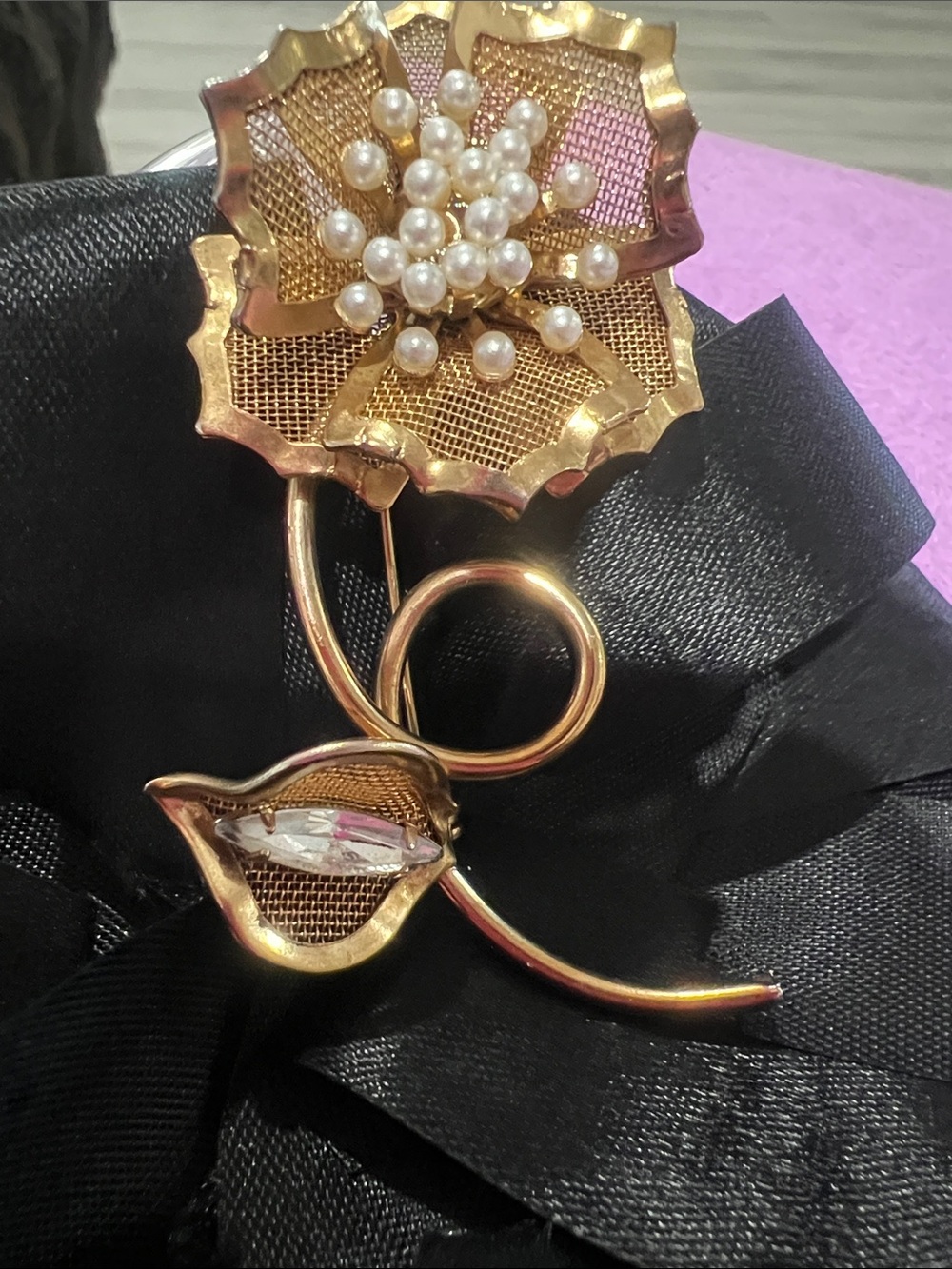B#91-Gold Floral Pearl Brooch - Women Jewelry